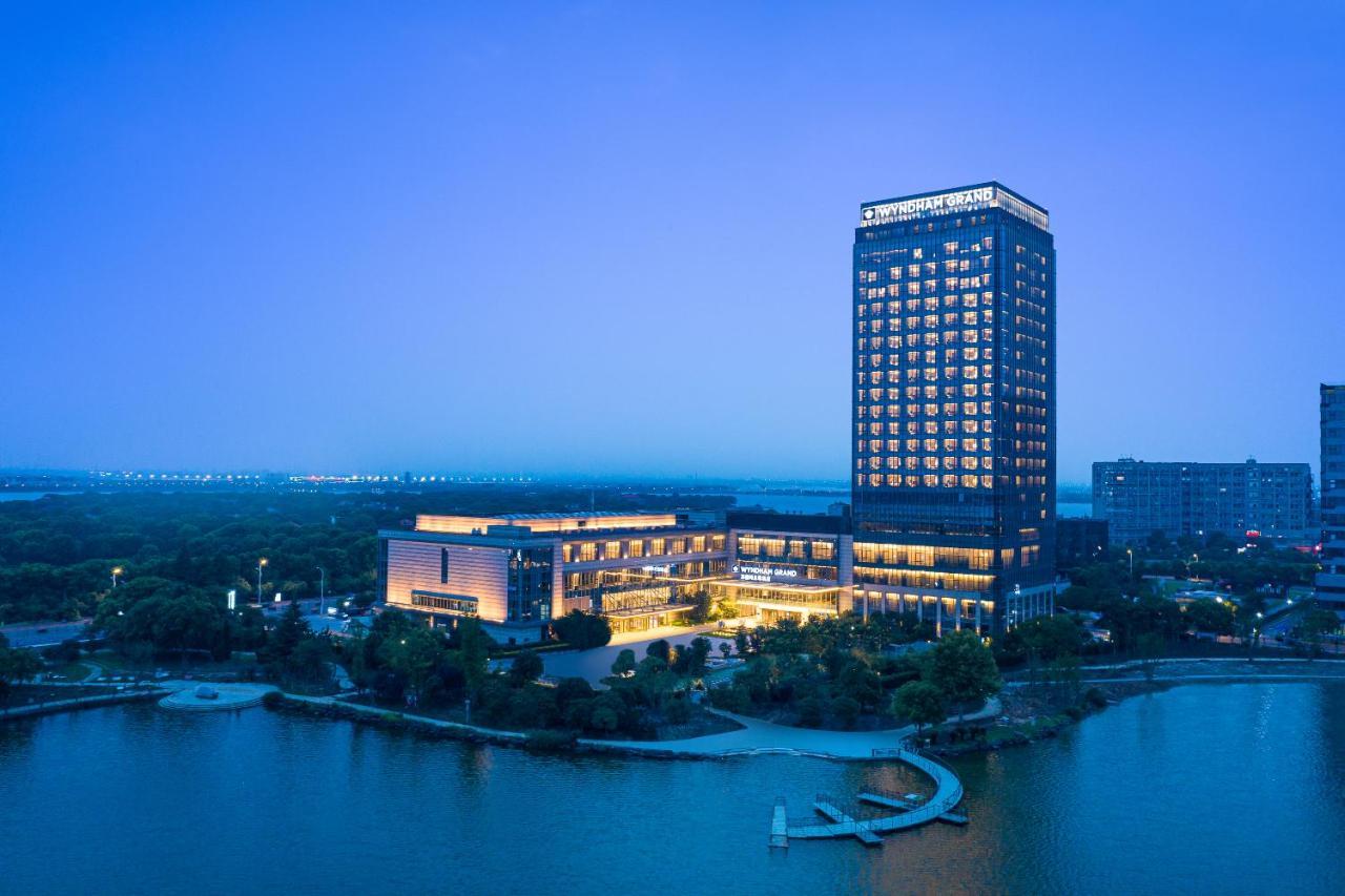 Wyndham Grand Suzhou Fenhu Hotel Xinta Buitenkant foto