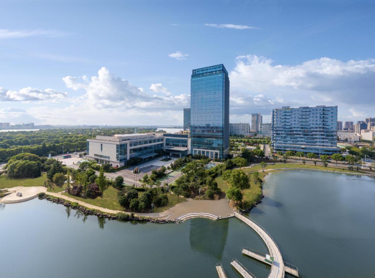 Wyndham Grand Suzhou Fenhu Hotel Xinta Buitenkant foto