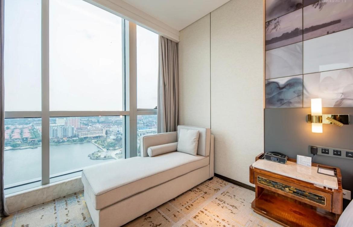 Wyndham Grand Suzhou Fenhu Hotel Xinta Buitenkant foto